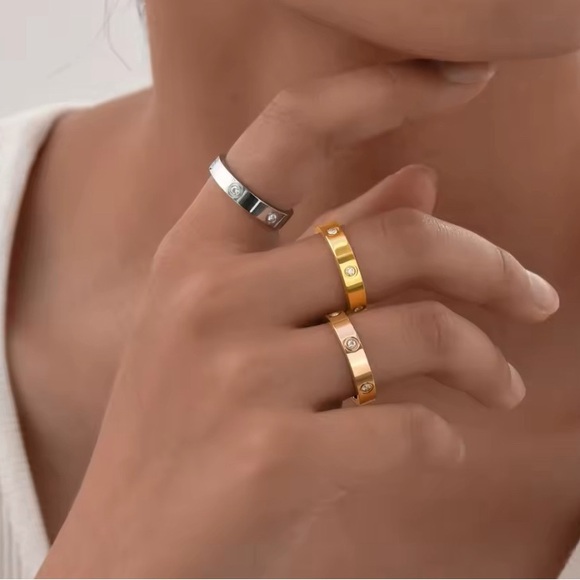 Cubic ring 💍 - Picture 2 of 4